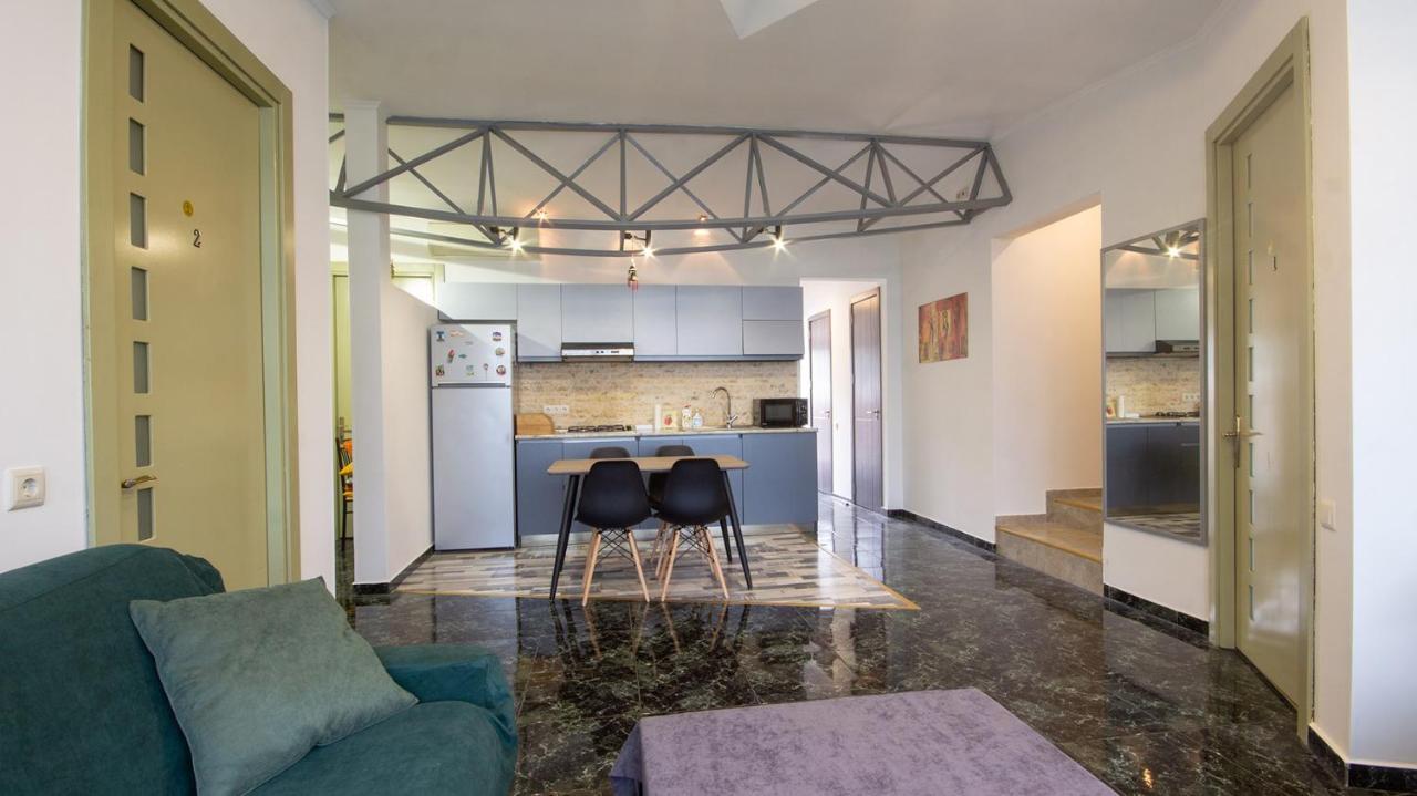 4 Bedroom Apartment On Liberty Square Τυφλίδα Εξωτερικό φωτογραφία