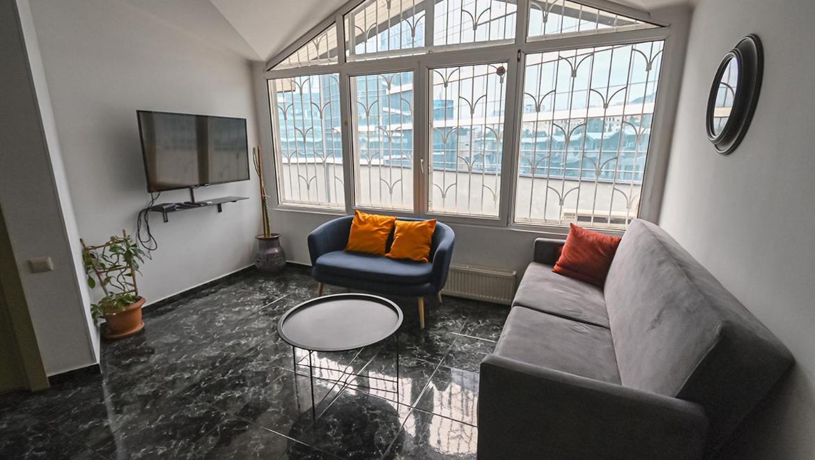 4 Bedroom Apartment On Liberty Square Τυφλίδα Εξωτερικό φωτογραφία